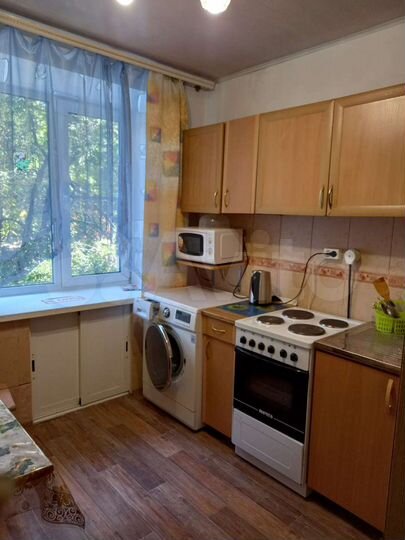 2-к. квартира, 58 м², 3/3 эт.