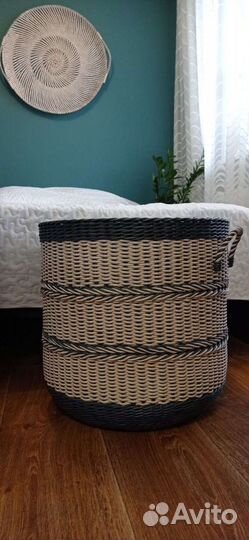 Круглая корзина для белья