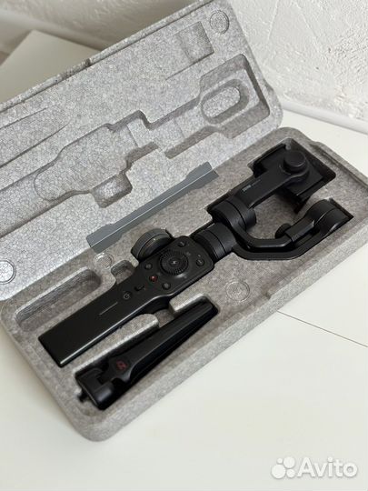Стабилизатор zhiyun smooth 4