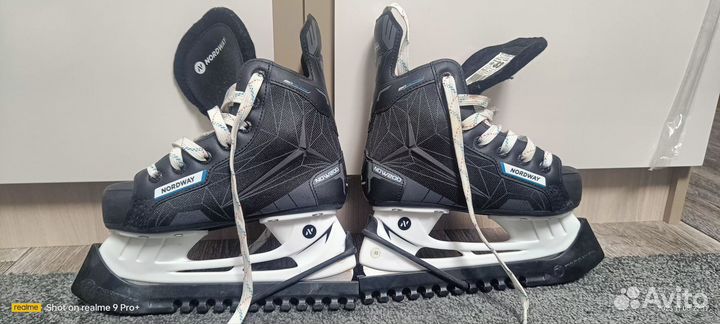 Коньки хоккейные детские 33 размер bauer