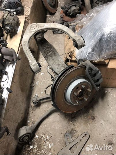 Поворотный кулак ленд ровер спорт 2017г