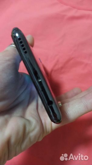 Телефон honor 10i