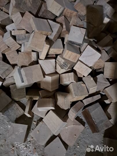 Опилка деревьев