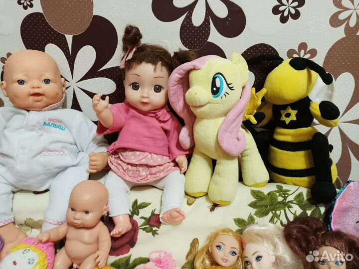 Пупсы и куклы Пакетом