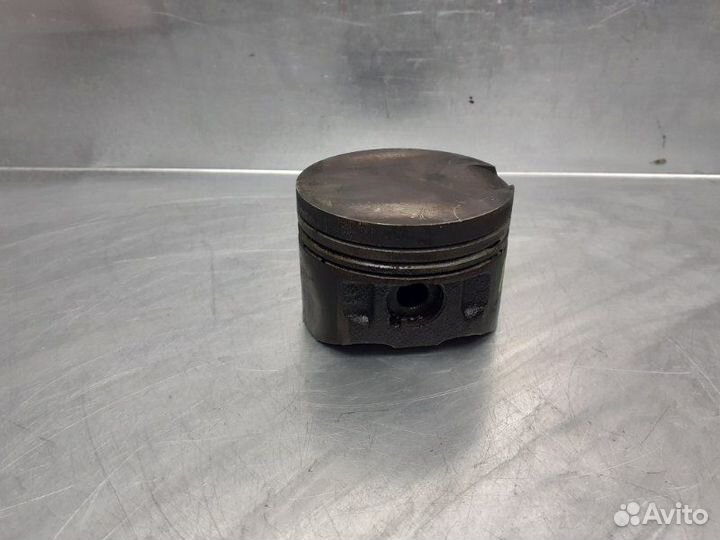 Поршень Audi A4 B5 1994-2001 седан 1.8 ADR 1995
