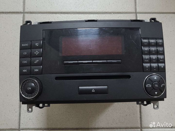 Магнитола Mercedec w639