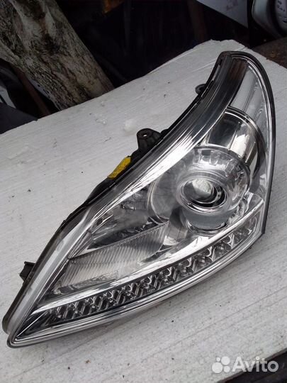 Hyundai Equus фара оригинал