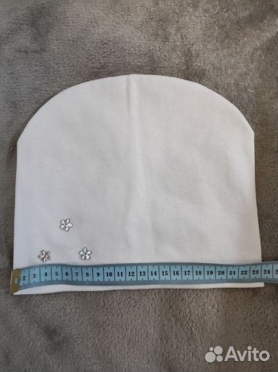 Шапка для девочки новая