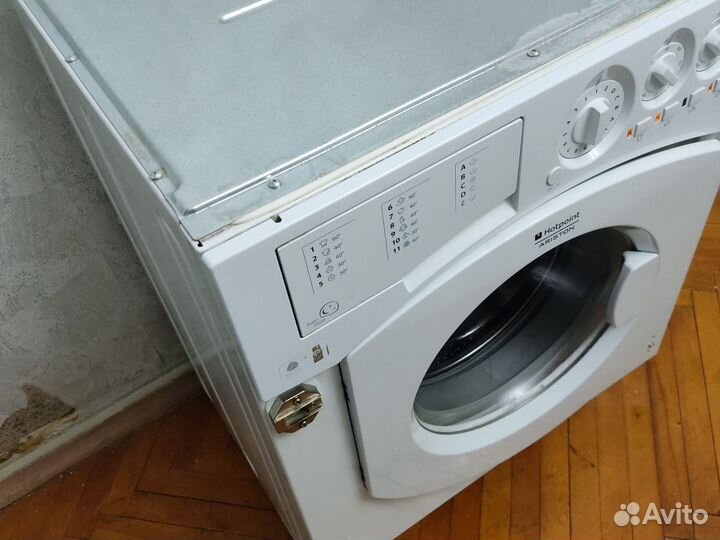 Встраиваемая Hotpoint Ariston 7 кг 1200 отжим