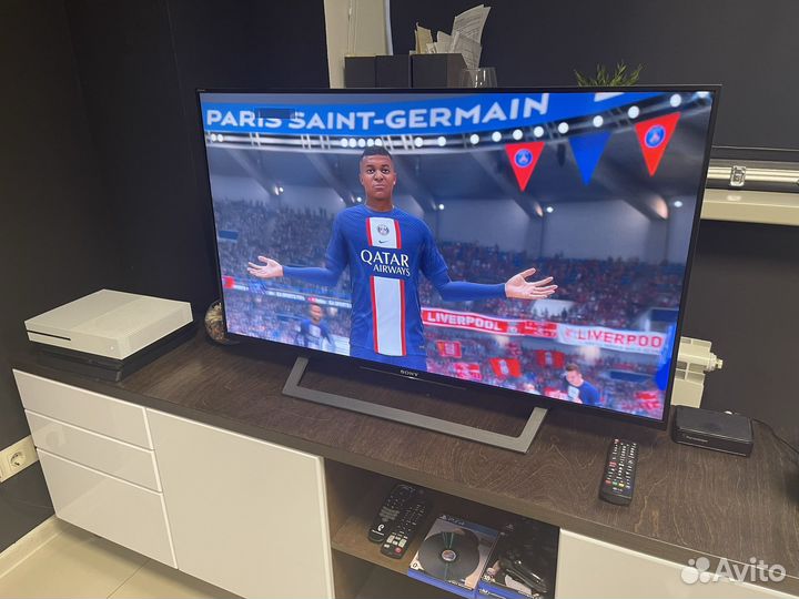 Xbox One S (2 геймпада)