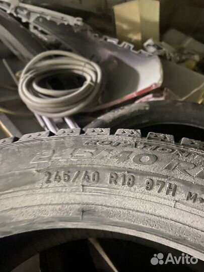 Pirelli Ice Zero 245/40 R18