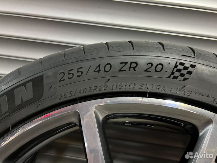 Колеса оригинал Mercedes S63 amg R20 в сборе