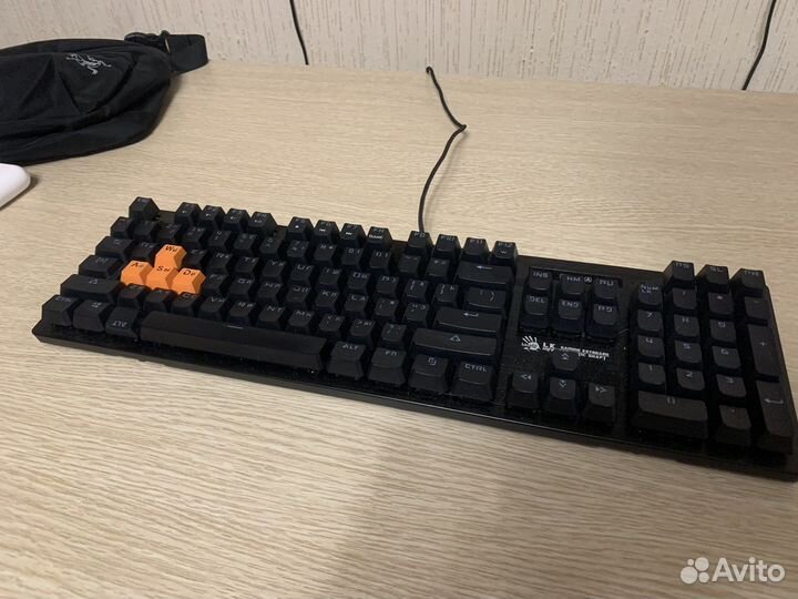 Игровая клавиатура bloody b820r