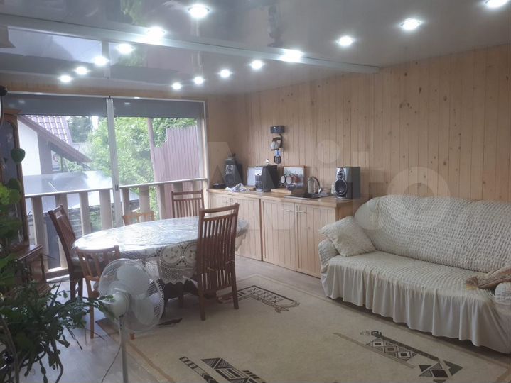 Дом 190 м² на участке 3,1 сот.