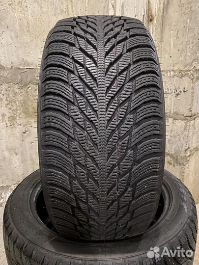 Nokian Tyres Hakkapeliitta R3 235/45 R18 98T