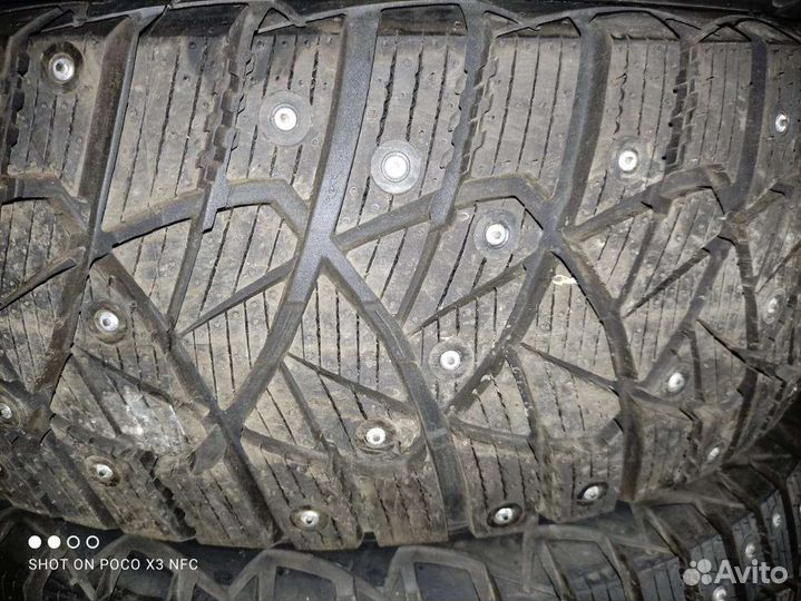 Goodyear Ultragrip 600 215/65 R16