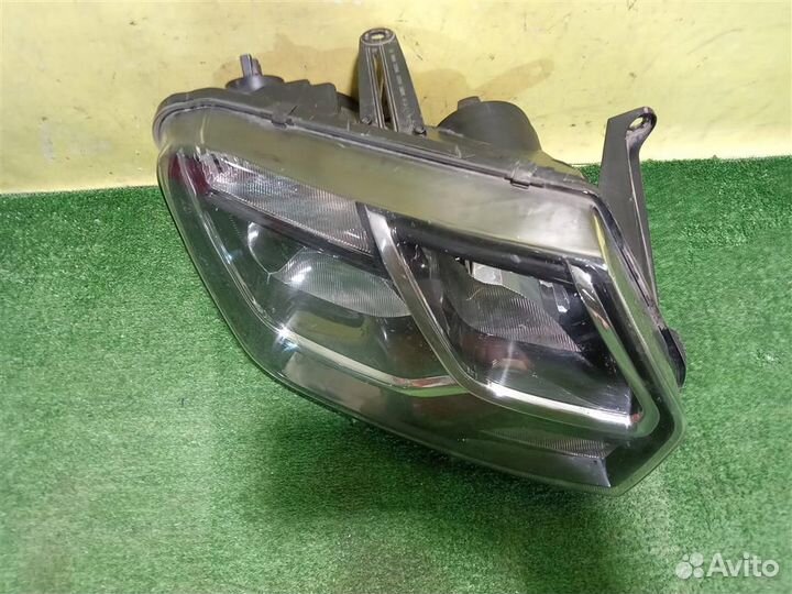 Фара правая Renault Duster 2015