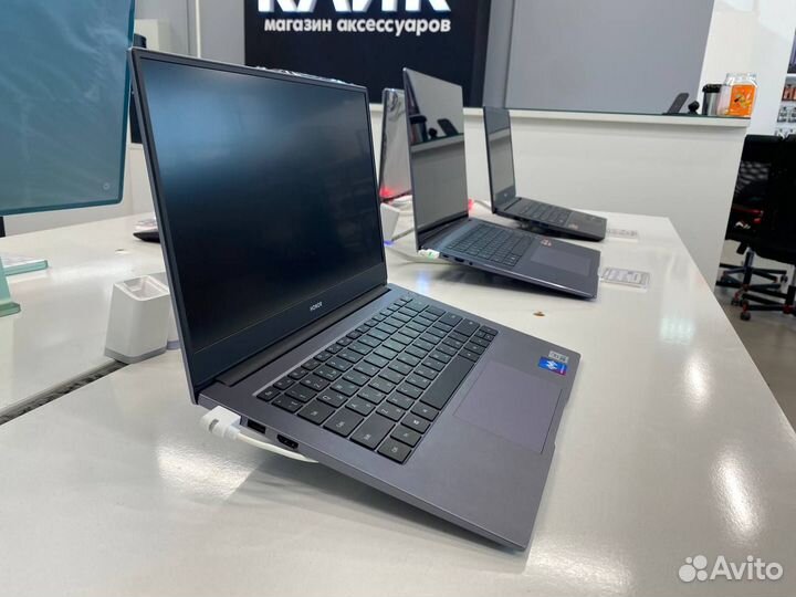 Ноутбук Honor NBR-WAI9 8/256Gb как новый