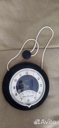 Часы настенные СССР с барометром