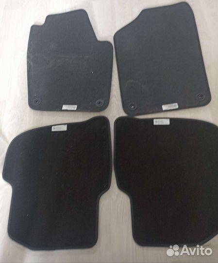 Автомобильные коврики ворсовые