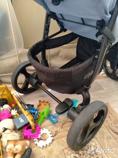 Прогулочная коляска