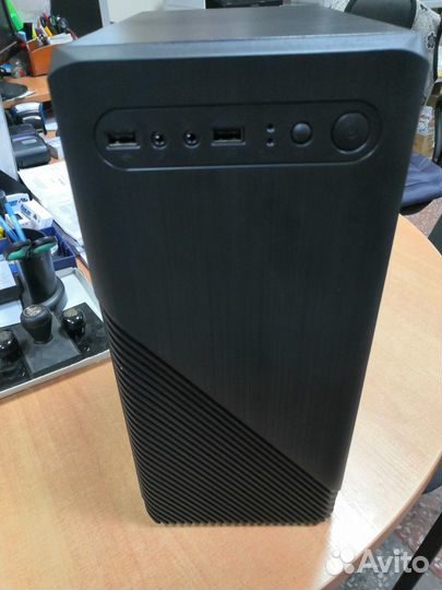 Компактный игровой компьютер