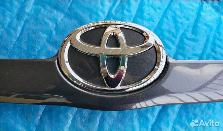 Накладка багажника Камри 40 серая Оригинал