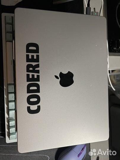 Macbook pro 14 m3 8/512