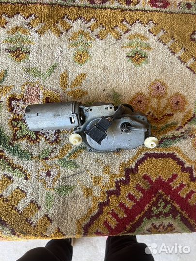 Моторчик стеклоочистителя задний volkswagen golf 3