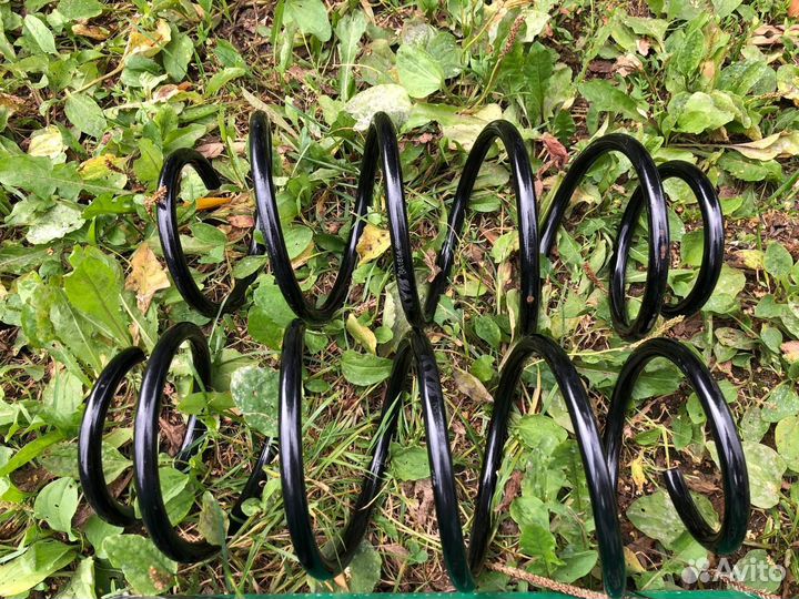 Пружины передние KYB RA1814