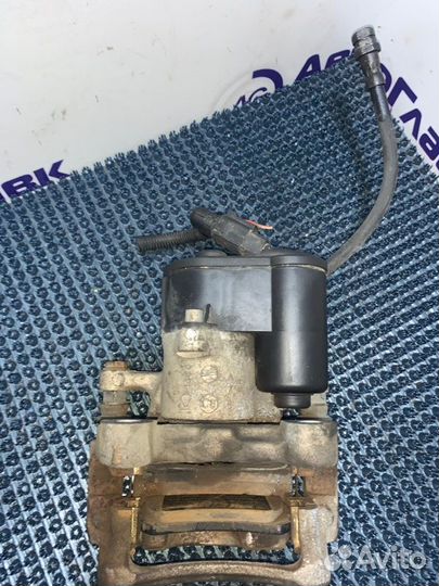 Суппорт Volkswagen Passat