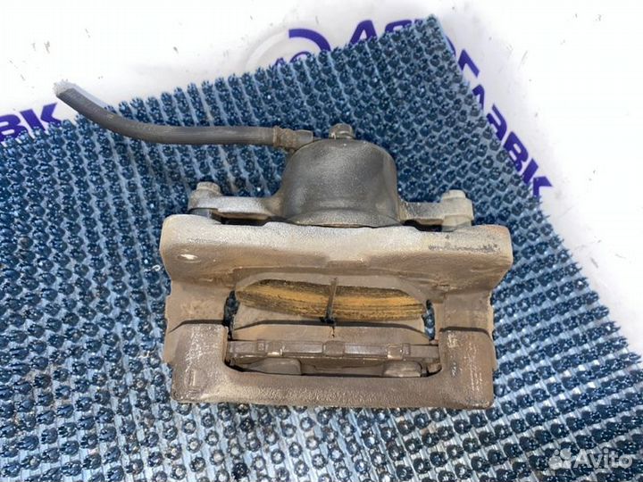 Суппорт Toyota Vitz