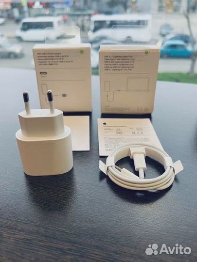 Оригинальная зарядка на iPhone 20w блок+кабель