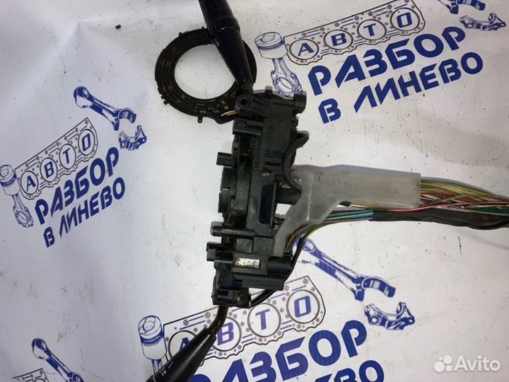 Подрулевой переключатель поворотников Toyota