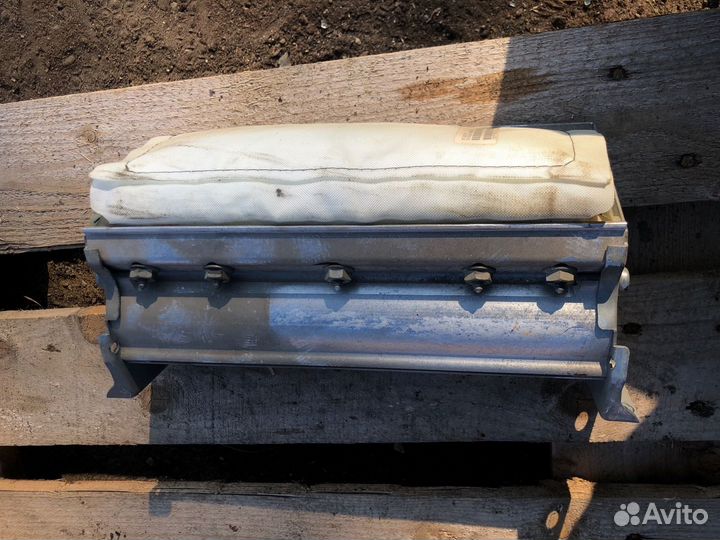 Подушка безопасности (Airbag) передняя правая