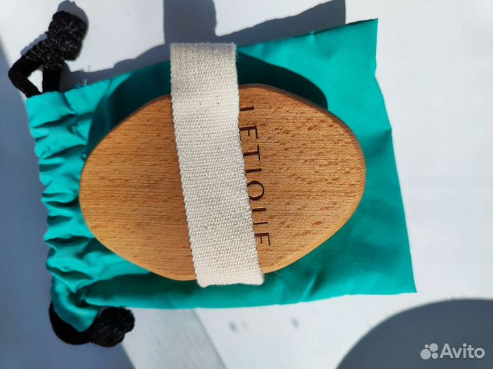 Щётка для сухого массажа letique