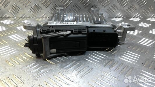 Блок управления двс mercedes benz C-class W204 (79