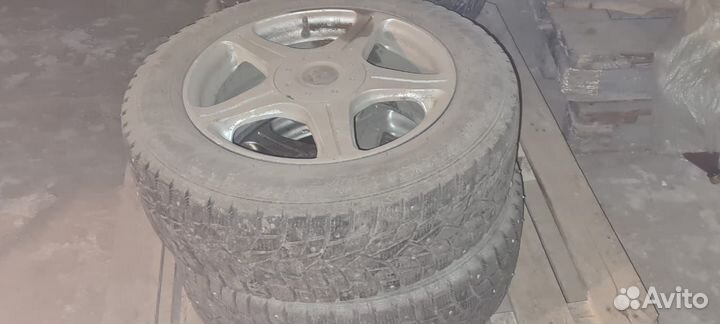 Dunlop Axiom Plus 205/60 R16