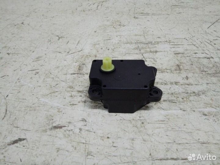 Моторчик заслонки отопителя Land Rover Freelander