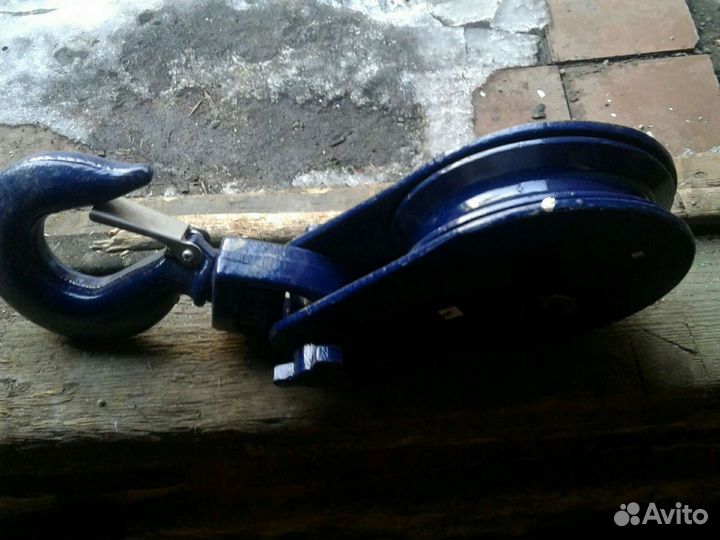 Крюк для манипулятора