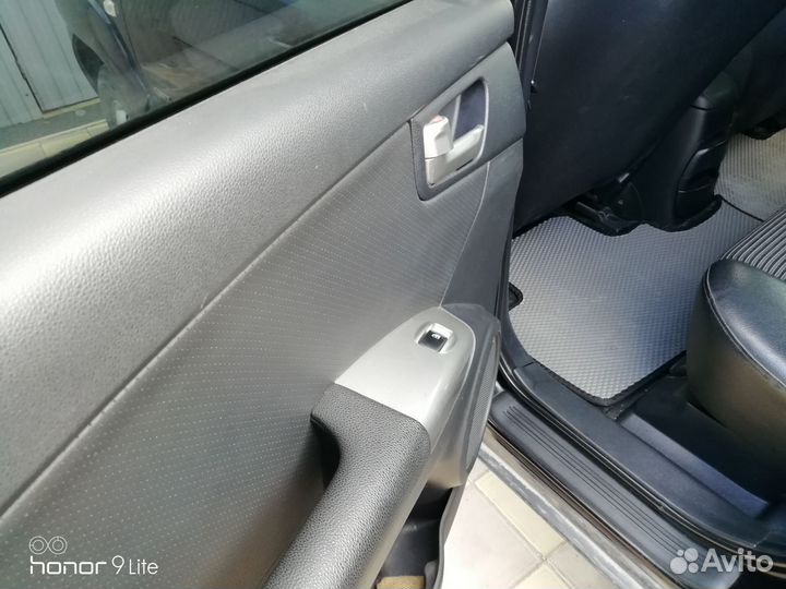 Kia Sportage 2.0 МТ, 2007, битый, 256 000 км