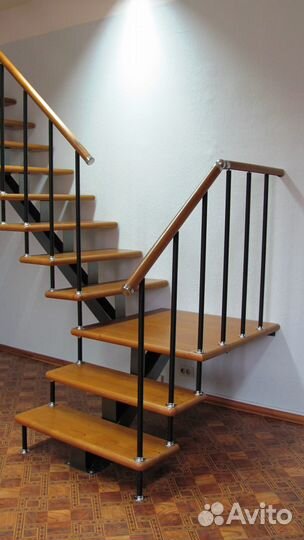 Каркас из метала Лестницы на Монокосоуре в Дом