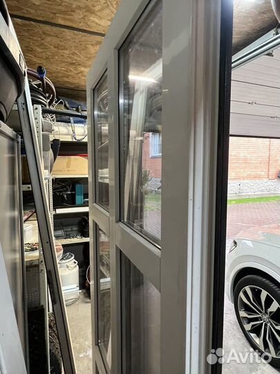 Дверь входная алюминиевая б/у