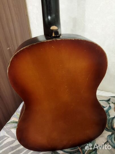 Акустическая гитара