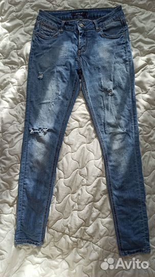 Джинсы женские