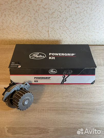 Комплект грм Gates с помпой двигатель ваз 21129