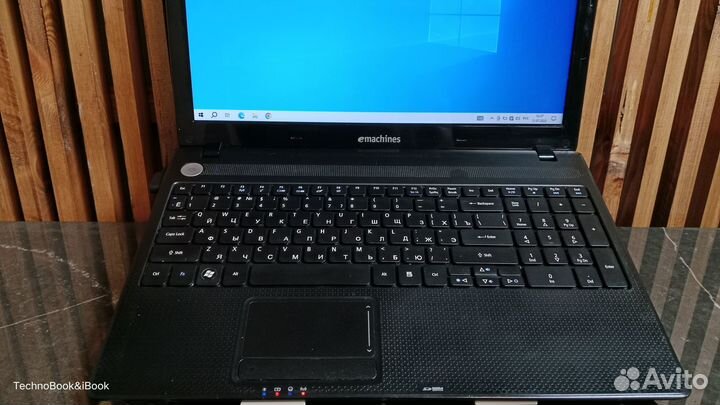 Ноутбук Acer Emachines E732G на SSD