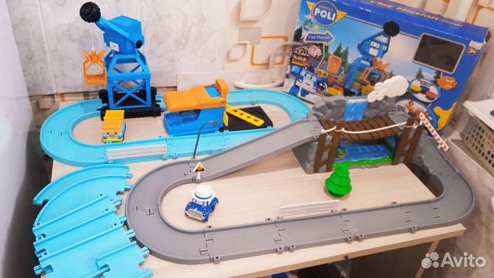 Робокар поли