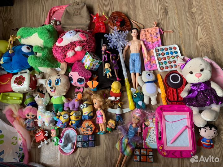 Игрушки разные для девочки