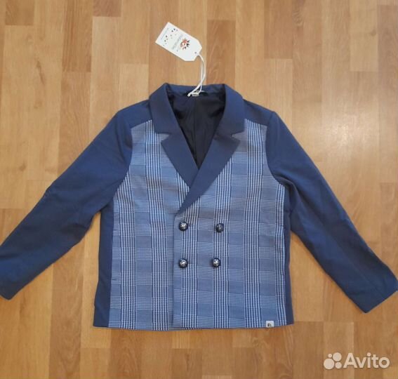 Школьный пиджак новый